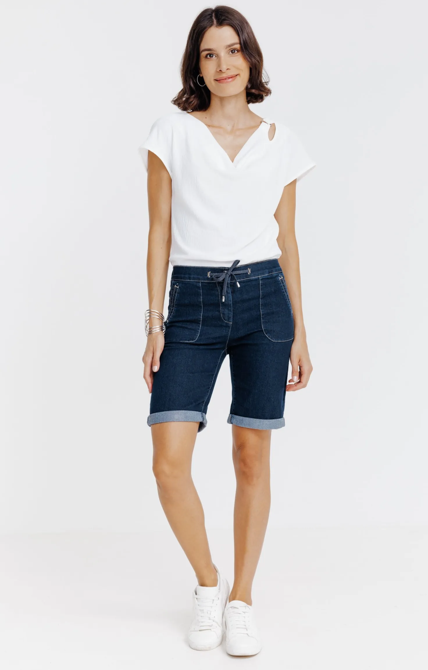 Armand Thiery Short coupe jogging en denim brut - Bleu Fashion